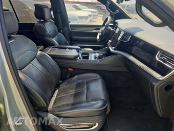 2024 Jeep Grand Wagoneer Series II Obsidian - miniatura 19