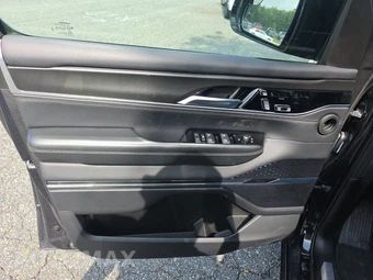 2024 Jeep Grand Wagoneer Series II Obsidian - miniatura 9
