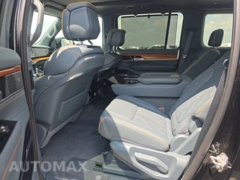 2024 Jeep Grand Wagoneer Series III - miniatura 13