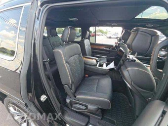 2024 Jeep Grand Wagoneer Series III - miniatura 18