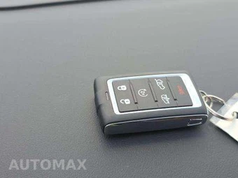 2024 Jeep Grand Wagoneer Series III - miniatura 9