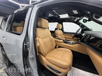 2024 Jeep Grand Wagoneer Series III Obsidian - miniatura 25