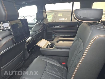 2024 Jeep Grand Wagoneer Series III Obsidian - miniatura 13