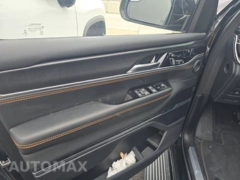 2024 Jeep Grand Wagoneer Series III Obsidian - miniatura 9