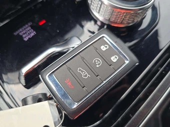 2024 Jeep Wagoneer L - miniatura 8