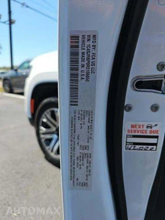 2024 Jeep Wagoneer L Series II - miniatura 5