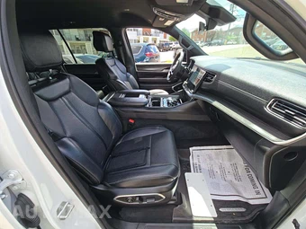 2024 Jeep Wagoneer L Series II - miniatura 19