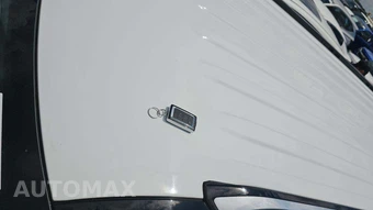 2024 Jeep Wagoneer L Series II - miniatura 18
