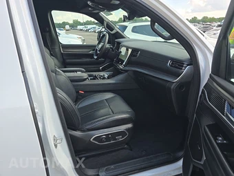 2024 Jeep Wagoneer L Series II - miniatura 8