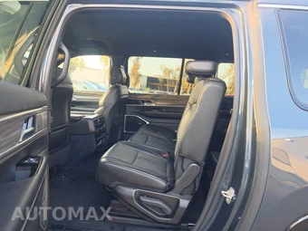2024 Jeep Wagoneer L Series II - miniatura 13