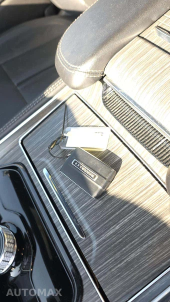 2024 Jeep Wagoneer L Series II - miniatura 20