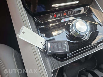 2024 Jeep Wagoneer L Series II - miniatura 8