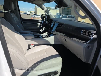 2024 Jeep Wagoneer L Series II - miniatura 8