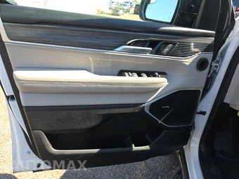 2024 Jeep Wagoneer L Series II - miniatura 9