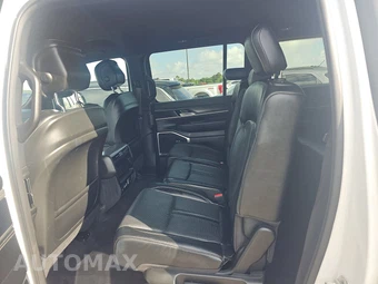 2024 Jeep Wagoneer L Series II - miniatura 13