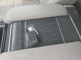 2024 Jeep Wagoneer L Series II - miniatura 8