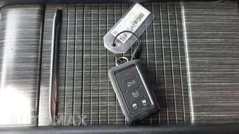2024 Jeep Wagoneer L Series II - miniatura 18