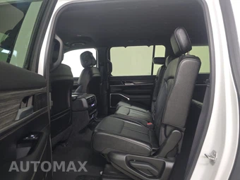 2024 Jeep Wagoneer L Series II - miniatura 13
