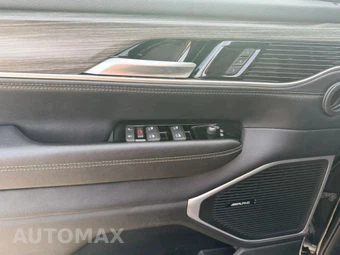 2024 Jeep Wagoneer L Series II - miniatura 9