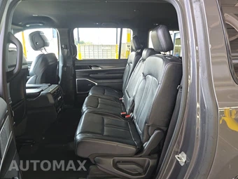 2024 Jeep Wagoneer L Series II - miniatura 13