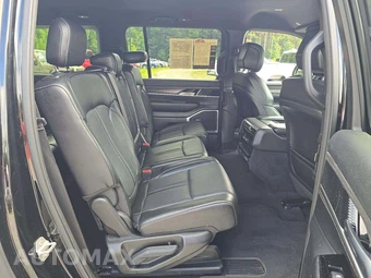 2024 Jeep Wagoneer L Series II - miniatura 17