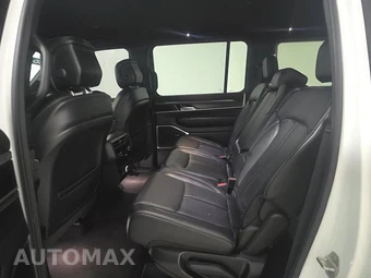 2024 Jeep Wagoneer L Series II - miniatura 13