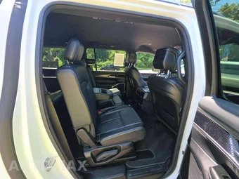 2024 Jeep Wagoneer L Series II - miniatura 17