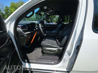 2024 Jeep Wagoneer L Series II - miniatura 6