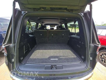 2024 Jeep Wagoneer L Series II - miniatura 15