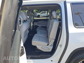 2024 Jeep Wagoneer L Series II - miniatura 10