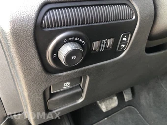2024 Jeep Wagoneer L Series II - miniatura 15