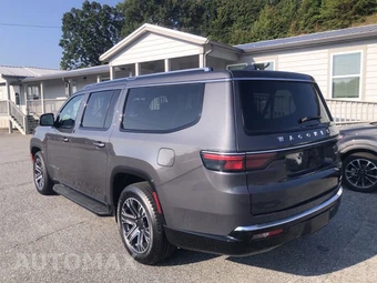 2024 Jeep Wagoneer L Series II - miniatura 5