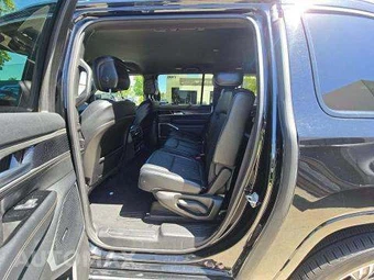 2024 Jeep Wagoneer L Series II - miniatura 14