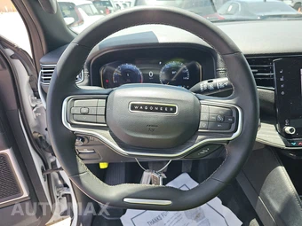 2024 Jeep Wagoneer L Series II - miniatura 16
