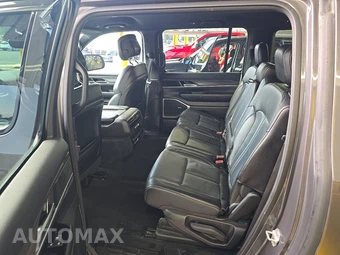 2024 Jeep Wagoneer L Series II - miniatura 13