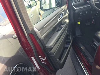 2024 Jeep Wagoneer L Series II - miniatura 9