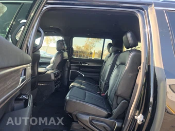 2024 Jeep Wagoneer L Series III - miniatura 13