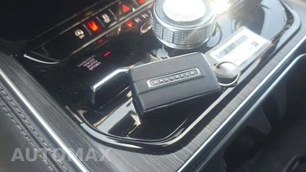 2024 Jeep Wagoneer L Series III - miniatura 23