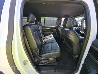 2024 Jeep Wagoneer L Series III - miniatura 17