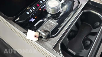 2024 Jeep Wagoneer L Series III - miniatura 18