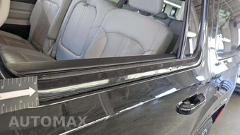 2024 Jeep Wagoneer L Series III - miniatura 28