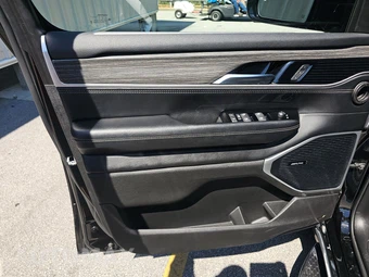 2024 Jeep Wagoneer Series II - miniatura 9