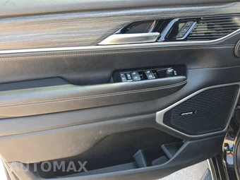 2024 Jeep Wagoneer Series II - miniatura 9