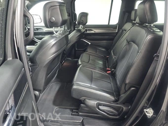 2024 Jeep Wagoneer Series II Carbide - miniatura 13