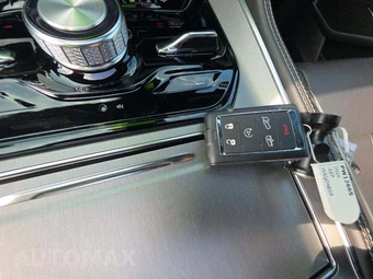 2024 Jeep Wagoneer Series II Carbide - miniatura 8