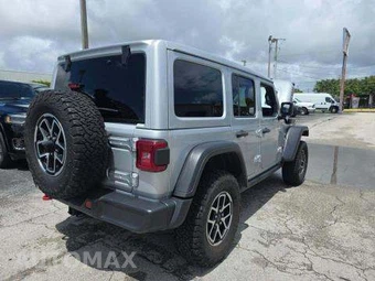 2024 Jeep Wrangler 4 Door Rubicon - miniatura 3