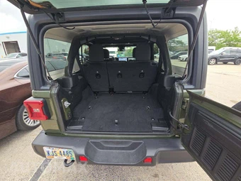 2024 Jeep Wrangler 4 Door Sahara - miniatura 14