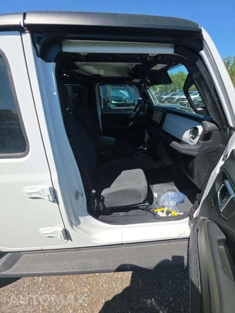 2024 Jeep Wrangler 4 Door Sahara - miniatura 18