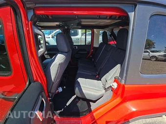 2024 Jeep Wrangler 4 Door Sahara - miniatura 10