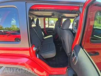 2024 Jeep Wrangler 4 Door Sahara - miniatura 13